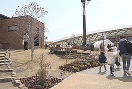 写真：鞍ケ池公園で「庭園お披露目会」