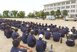 写真：前林中学校で交通安全教室 開催