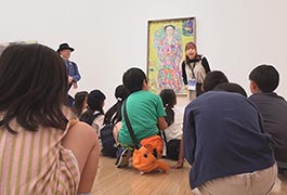 写真：こどもギャラリーツアー
