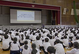 写真：アントレプレナーシップ教育体験出前授業