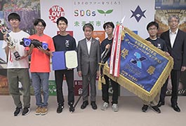 写真：DCON2026最優秀賞受賞者 市長訪問
