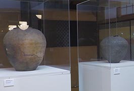 写真：幻の壺と黒い壺－本多静雄のやきもの奇遇談ー