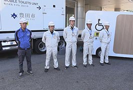 写真：令和8年熊本地震被災地へモバイルトイレなどを派遣