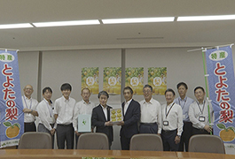 写真：JAあいち豊田梨部会が市長を訪問